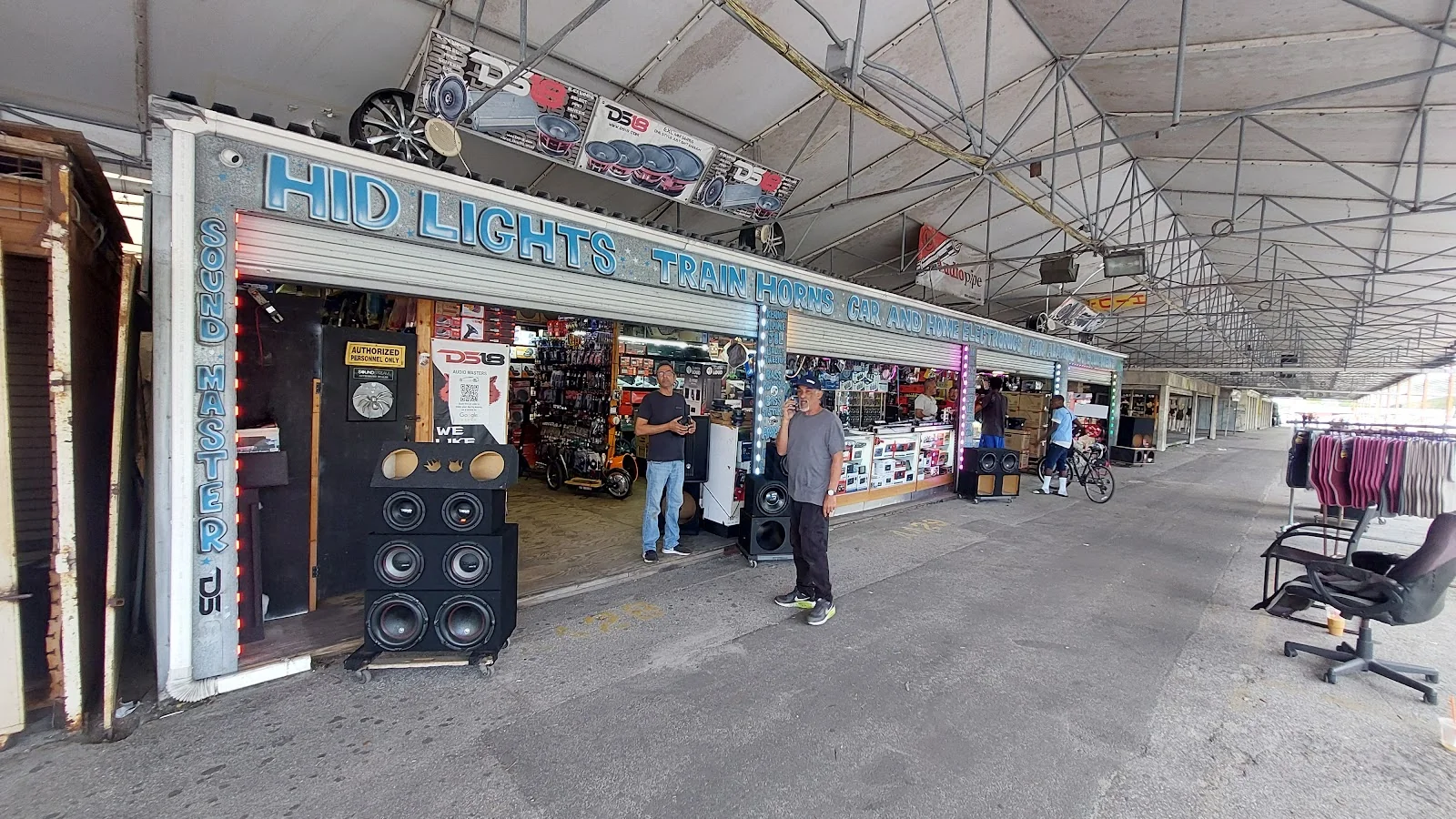 AUDIO MASTERS INC storefront at the Sunrise Swap Shop, Fort Lauderdale